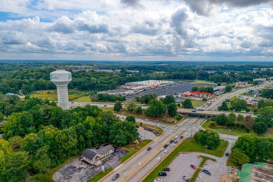 More Photos Of 807 S Pendleton St, Easley Medical For Sale
