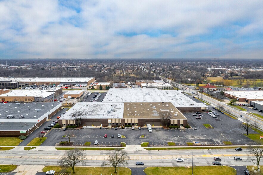 More Photos Of 7510-7540 N Caldwell Ave, Niles Manufacturing For Lease