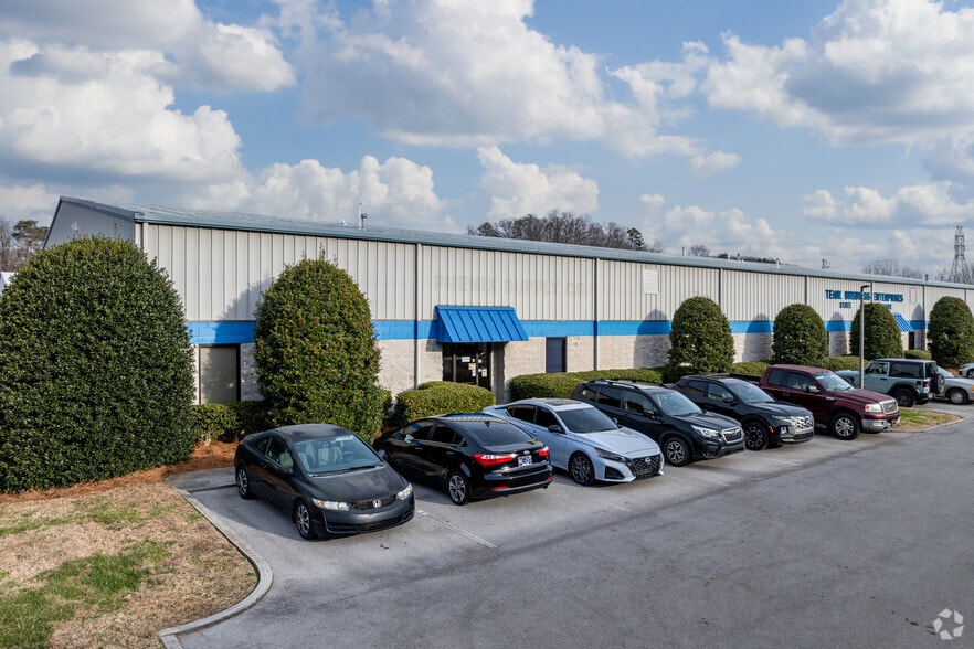 More Photos Of 4123-4139 Appalachian Way, Knoxville Unknown For Lease