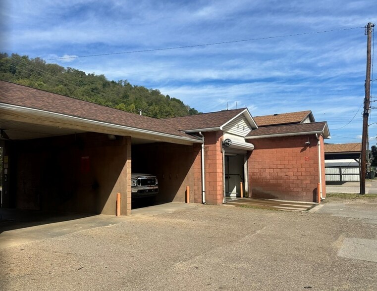 More Photos Of 205 Wells Ave, Wellsville Carwash For Sale