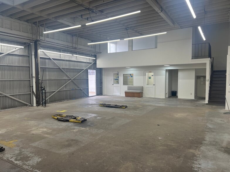 More Photos Of 1823 Marine Ave, Gardena Service For Lease