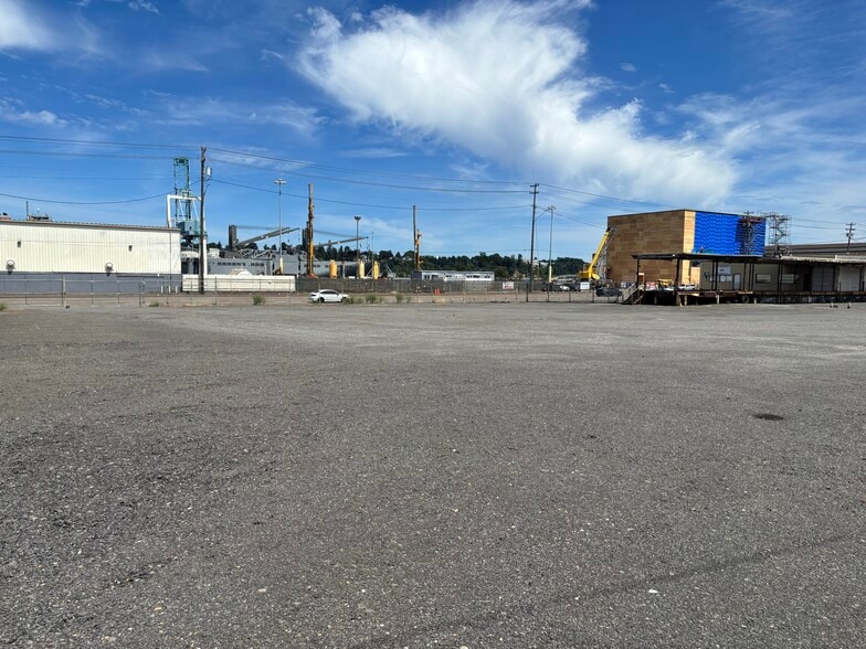 More Photos Of 3147 NW Front Ave, Portland Warehouse For Sale