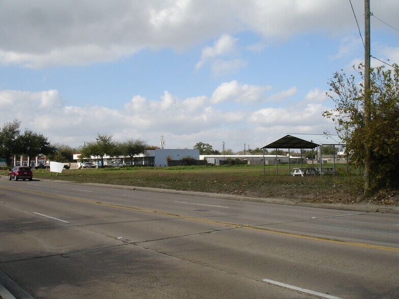 More Photos Of 4205 Pasadena Blvd, Pasadena Land For Sale