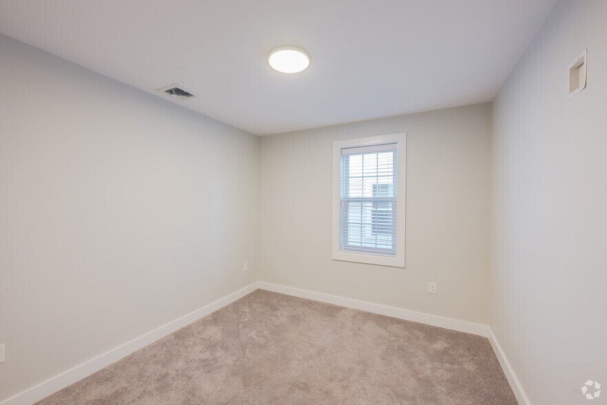 More Photos Of 5 Jakes Path, Middleboro Apartments For Sale