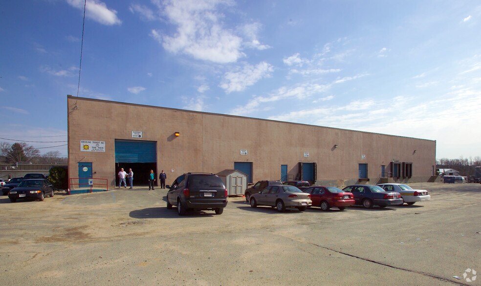More Photos Of 40 Messina Dr, Braintree Warehouse For Lease