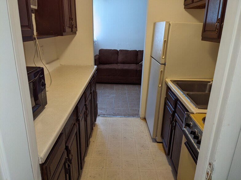 More Photos Of 1019 James St, Syracuse Apartments For Sale