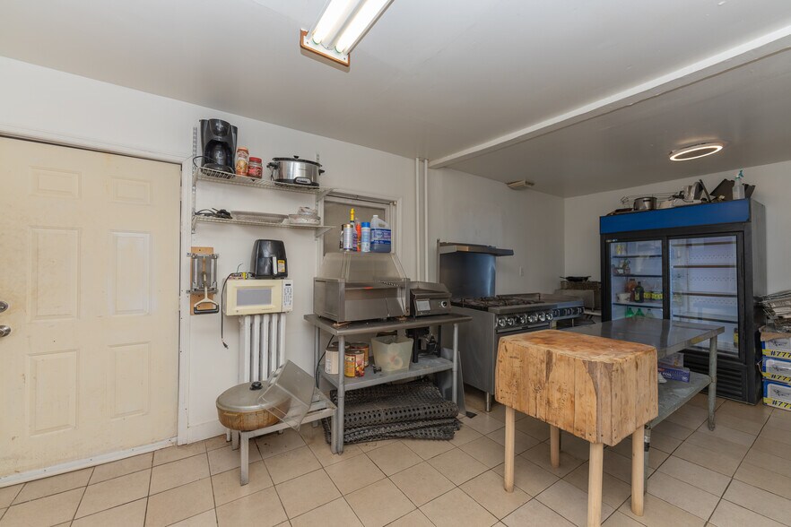 More Photos Of 117 N Lake Ave, Albany Storefront Retail Residential For Sale