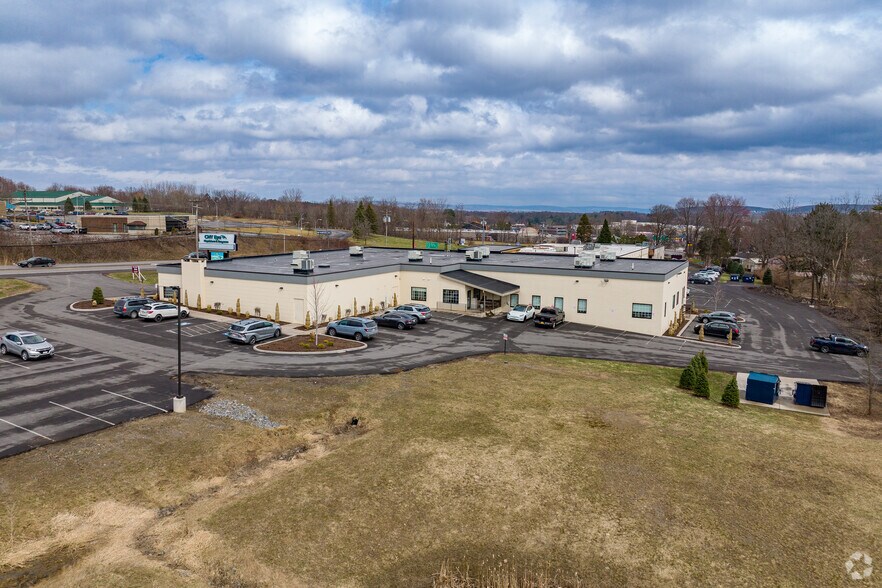 More Photos Of 8360 Seneca Tpke, New Hartford General Retail For Sale