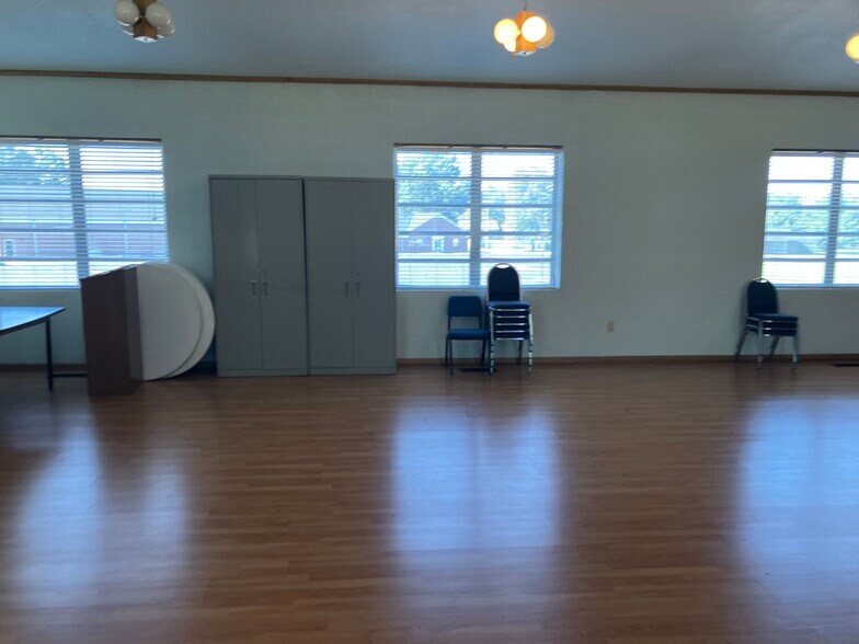 More Photos Of 1508 S 9th St, Ironton Lodge Meeting Hall For Sale