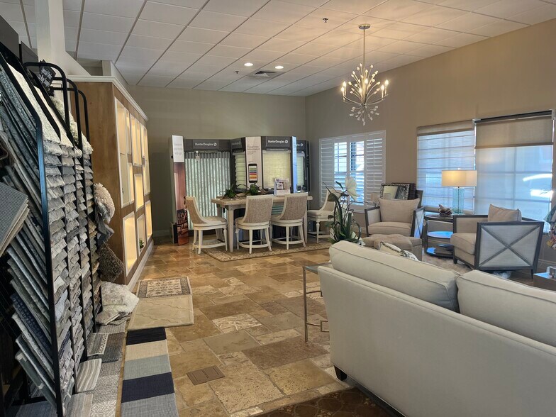 More Photos Of 8205 Natures Way, Lakewood Ranch Storefront Retail Office For Sale