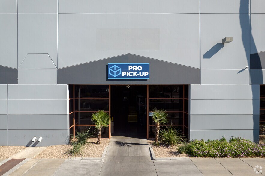 More Photos Of 1171 N Fiesta Blvd, Gilbert Warehouse For Lease