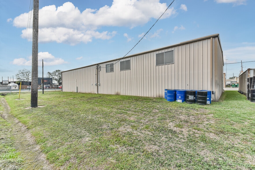 More Photos Of 11234 Timber Tech Ave, Tomball Unknown For Lease