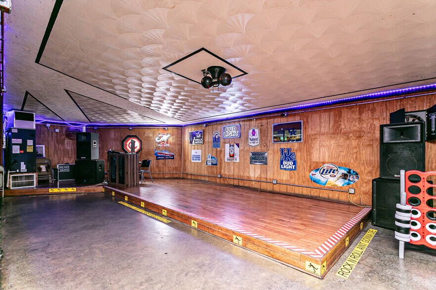 More Photos Of 4950 KY-52, Loretto Restaurant For Sale