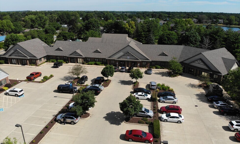 Primary Photo Of 2918 Crossing Ct, Champaign Office For Lease