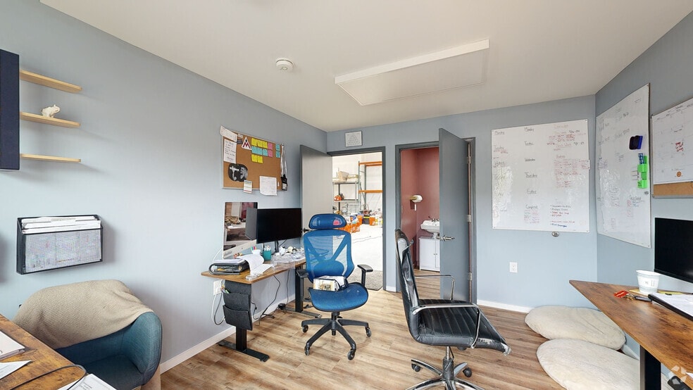 More Photos Of 310 Route 9, Waretown Flex For Lease