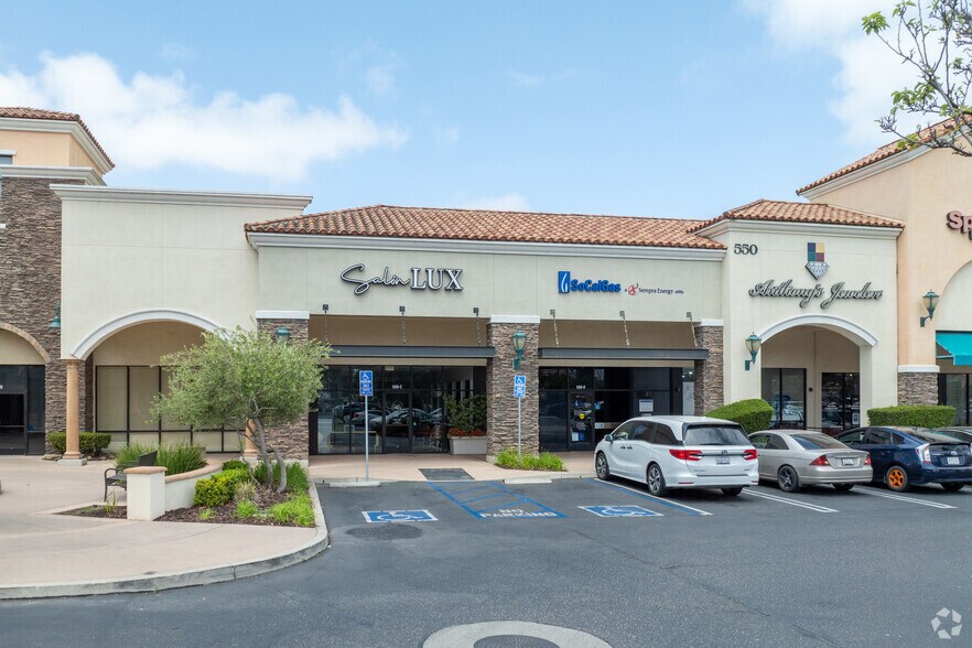 More Photos Of 550 E Betteravia Rd, Santa Maria Freestanding For Lease