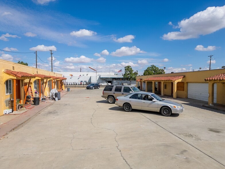 More Photos Of 1407 W 16th St, Merced Hotel For Sale