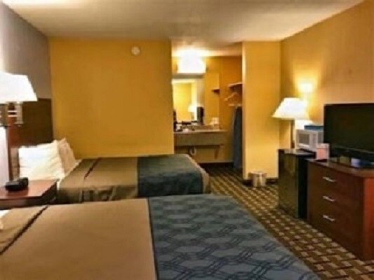 More Photos Of 2801 W O St, Lincoln Hotel For Sale