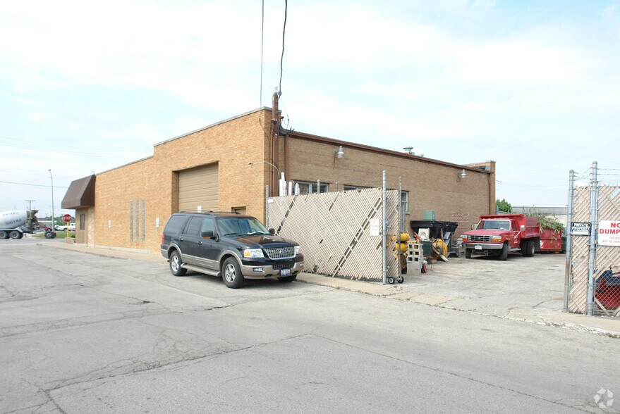 More Photos Of 4501-4503 W Lake St, Melrose Park Freestanding For Lease