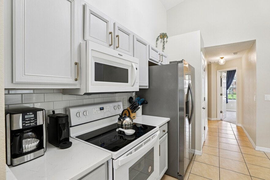 More Photos Of 136 Rosso Dr, Davenport Specialty For Sale