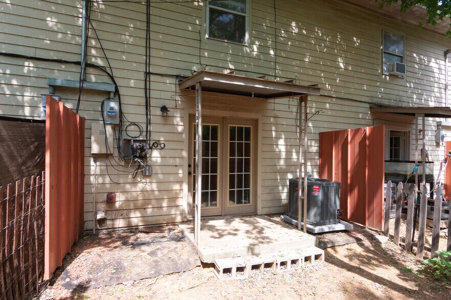 More Photos Of 114 Scofield Ave, Johnson City Apartments For Sale