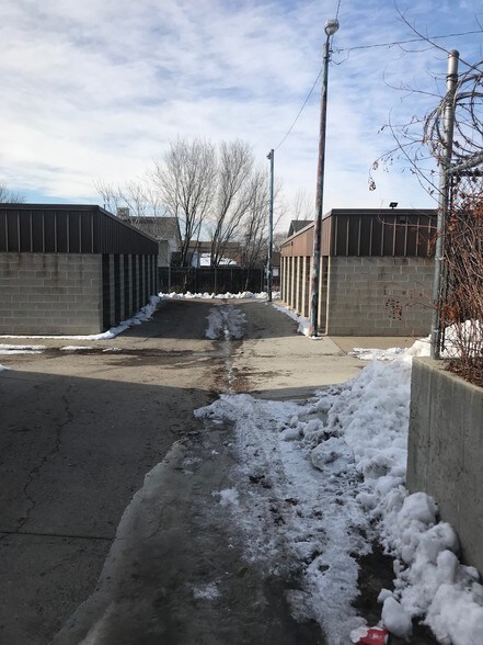 More Photos Of 2087 N Main St, Sunset Freestanding For Sale