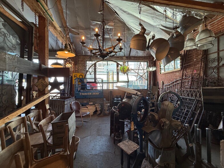 More Photos Of 1800 S Grand Ave, Los Angeles Warehouse For Sale