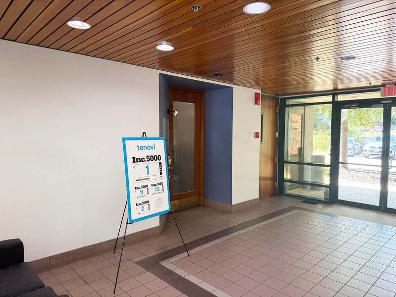 More Photos Of 1 Cate St, Portsmouth Office For Sale