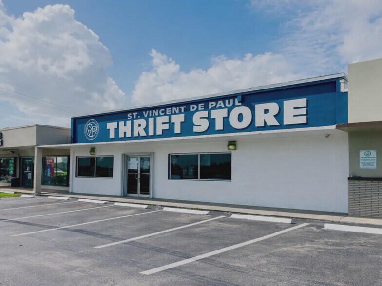 Primary Photo Of 2223 N Dixie Hwy, Pompano Beach Freestanding For Sale