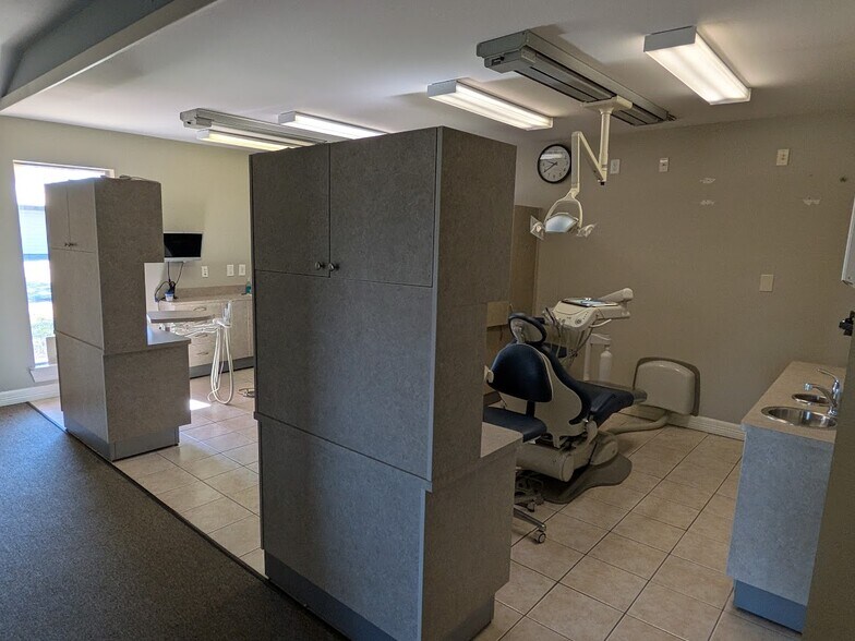 More Photos Of 7318 Rodgers Rd, Manvel Healthcare For Sale