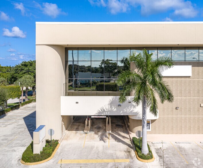 More Photos Of 660 US 1 Hwy, North Palm Beach Office For Lease