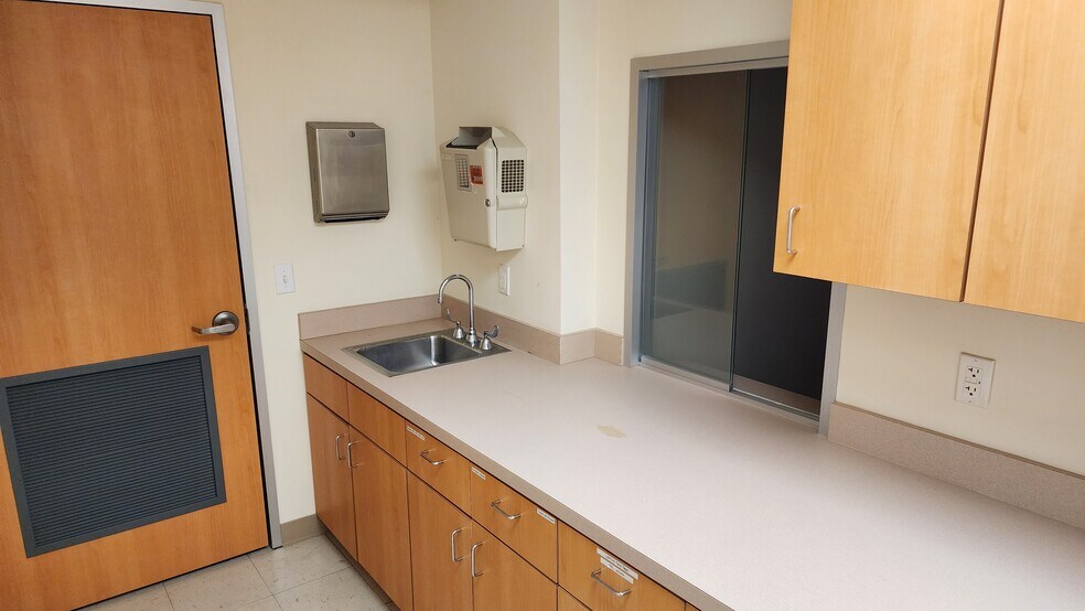 More Photos Of 12221 S Kirkwood Rd, Stafford Apartments For Lease