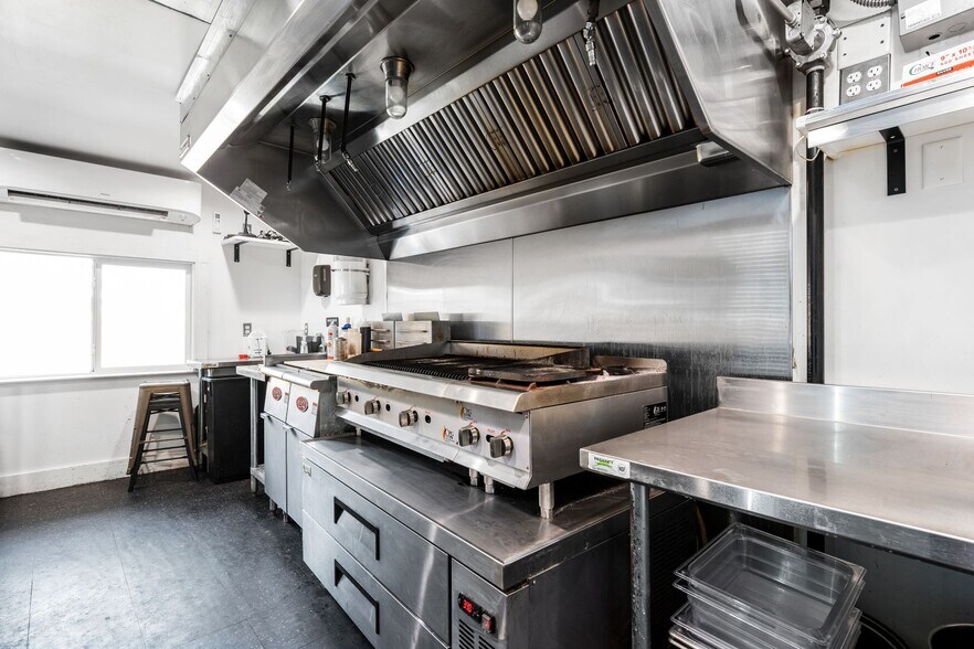 More Photos Of 312 N Central Ave, Cameron Restaurant For Sale