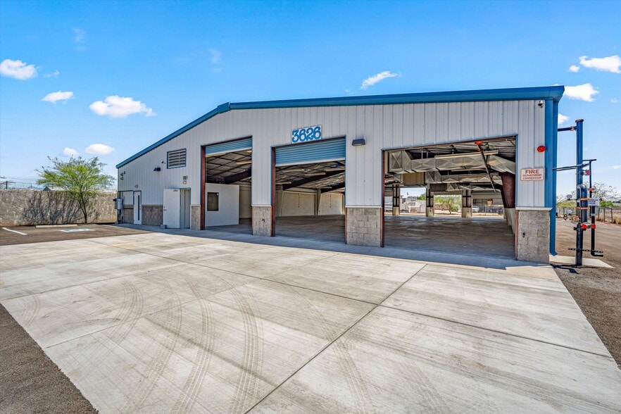 More Photos Of 3626 E 47th St, Tucson Manufacturing For Sale