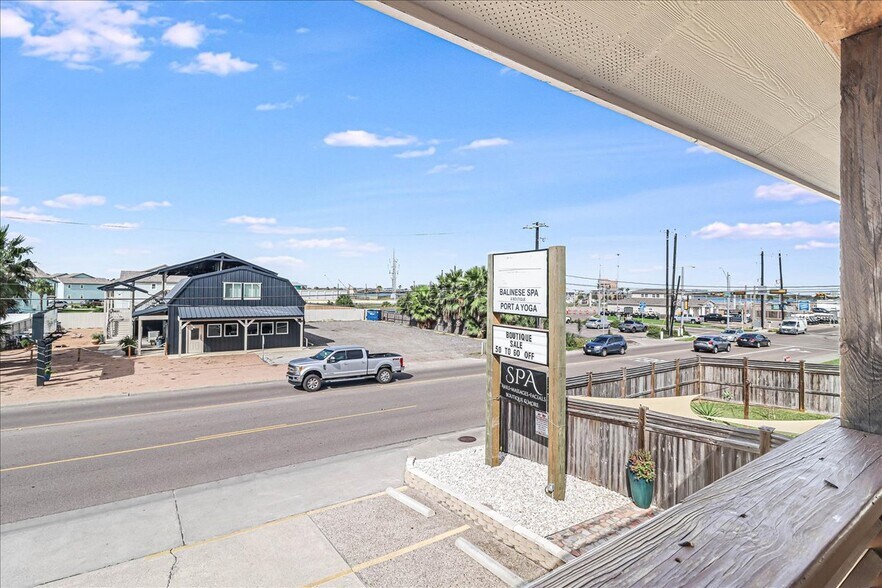 More Photos Of 121 Cut Off Rd, Port Aransas Office Residential For Sale