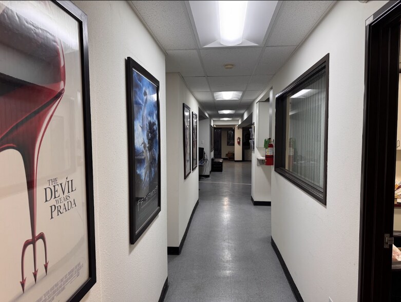 More Photos Of 21333 Deering Ct, Canoga Park Distribution For Sale