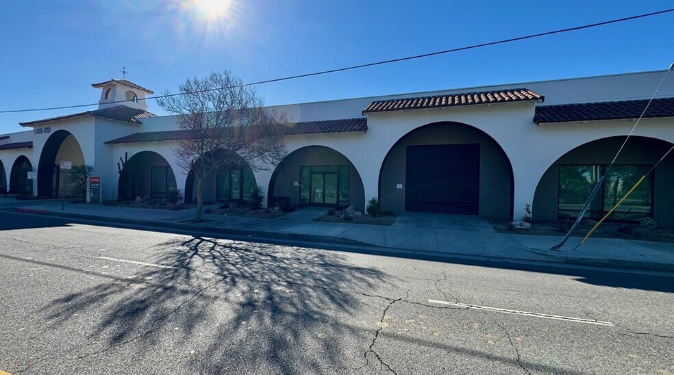Primary Photo Of 18320-18330 Oxnard St, Tarzana Warehouse For Lease