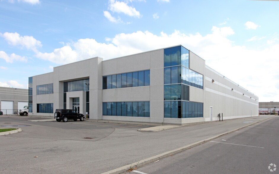 Primary Photo Of 177 Zenway Blvd, Vaughan Warehouse For Lease