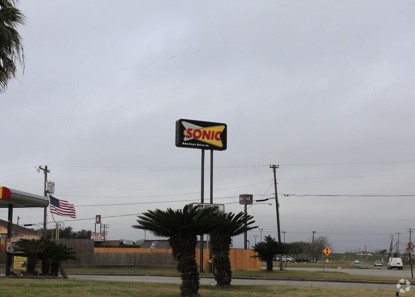 More Photos Of 4100 Fm-1765 Rd, La Marque Fast Food For Lease