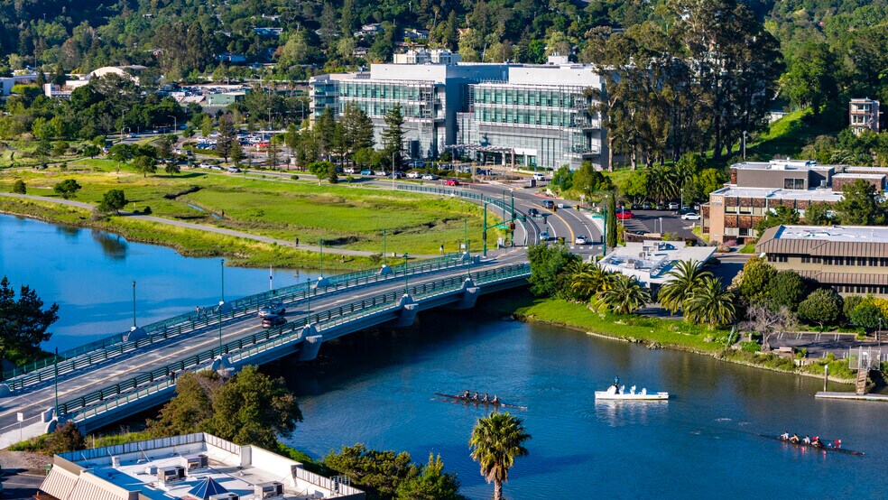 More Photos Of 1363-1375 S Eliseo Dr, Larkspur Medical For Lease