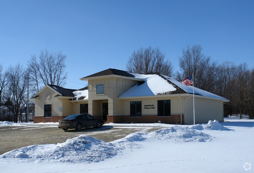 More Photos Of 808 4th St NE, Hampton Office For Sale