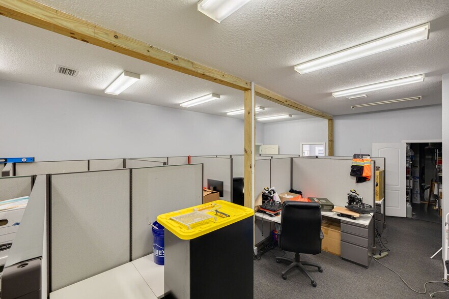 More Photos Of 9914 State Road 52, Hudson Warehouse For Sale
