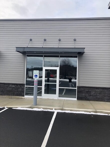 More Photos Of 212 Southampton Rd, Westfield Freestanding For Lease