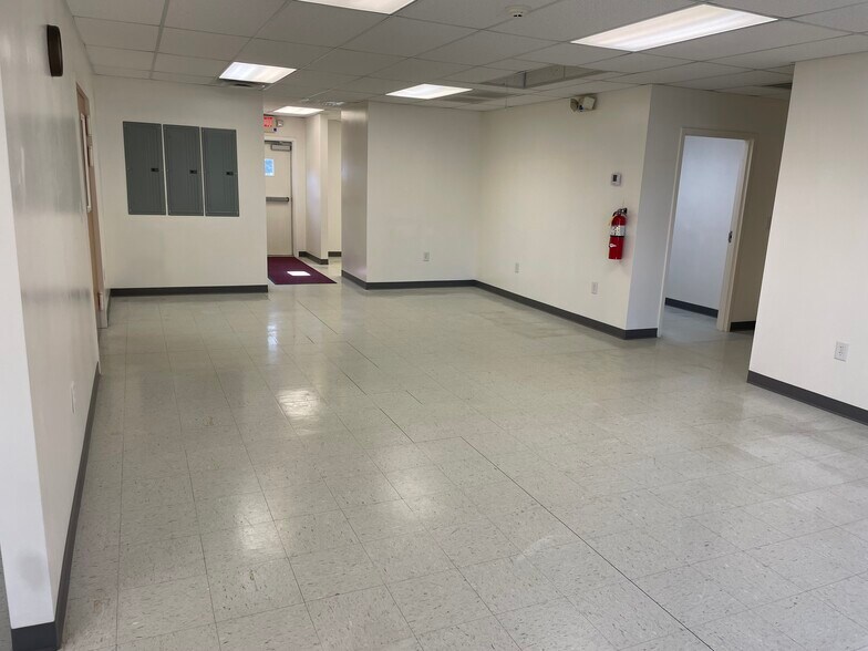 More Photos Of 2141 Eastview Pky, Conyers Office For Sale