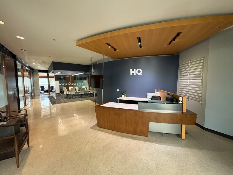More Photos Of 2701 E Camelback Rd, Phoenix Office For Lease