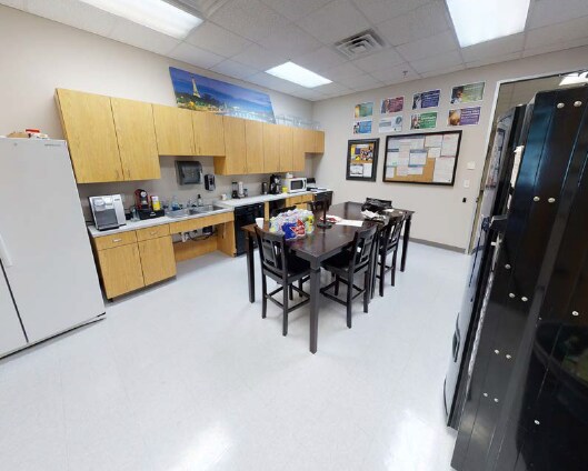 More Photos Of 3430 S Sam Houston Pkwy E, Houston Warehouse For Lease