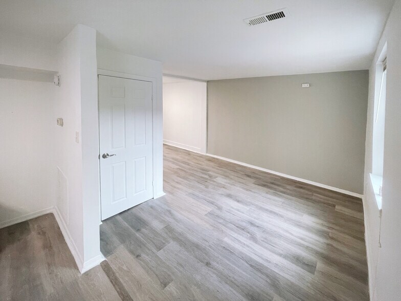 More Photos Of 797 Carroll St, Baltimore Apartments For Sale