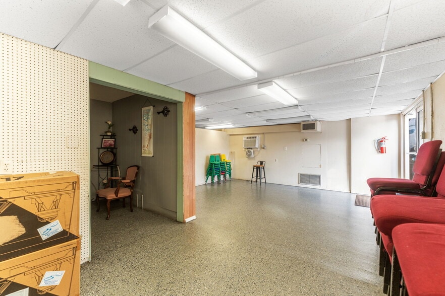 More Photos Of 2506 9th St, Bradenton Freestanding For Sale