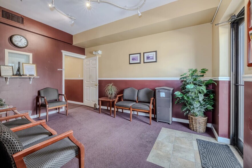 More Photos Of 1551 Kellum Pl, Mineola Office For Sale