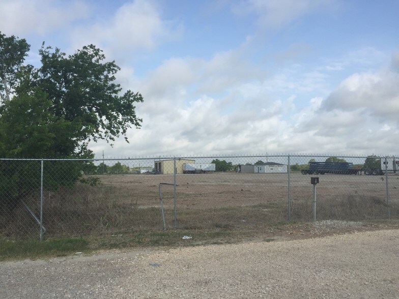 More Photos Of 2925 FM 365, Port Arthur Land For Lease